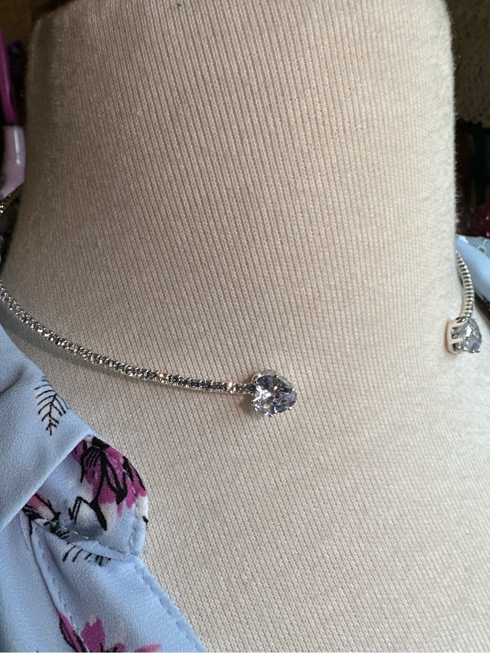 Akira • Dainty Crystal Choker Necklace Infinity Band with Hearts